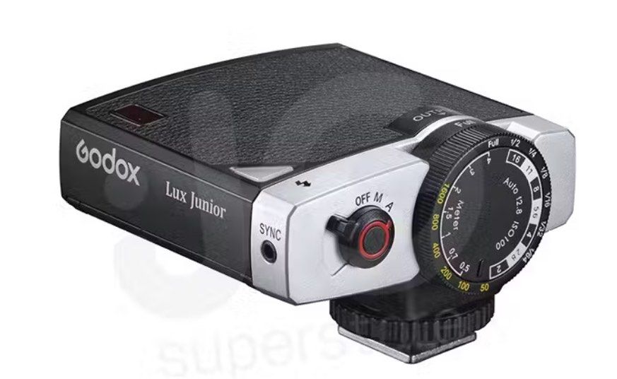 Godox Lux Junior Retro Camera Flash (Category: Flashes) located in Muntinlupa City. Submitted by marasiganmika (Listing ID 1395826623, Image 1). Description: Tried once upon opening the package but too bulky for me as a minimalist camera user :) Never used after that. Good as new, but can’t find the box and pouch anymore :( .
