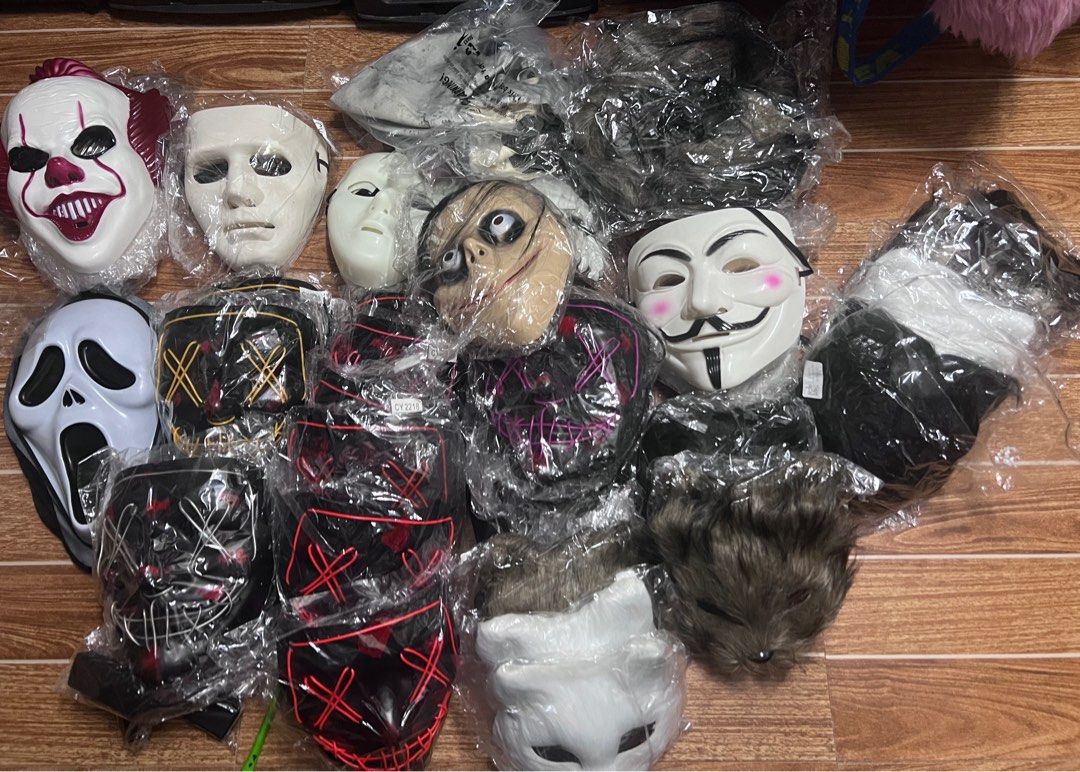 Halloween mask (Category: Occasions & Party Supplies) located in Mandaluyong City. Submitted by samarahmay (Listing ID 1395827077, Image 1). Description: Price range 150 to 700:).