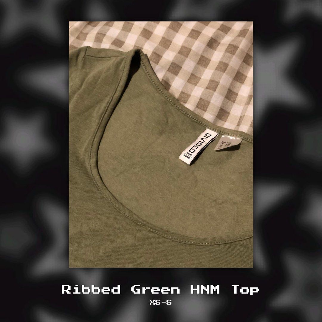 H&M Ribbed Green Top XS-S (Category: Sleeveless) located in Quezon City. Submitted by k__kole (Listing ID 1395779158, Image 2). Description: - H&M crop top - Green ribbed fabric - Scoop neckline - Short sleeves - Size: XS-S - Condition: Good.