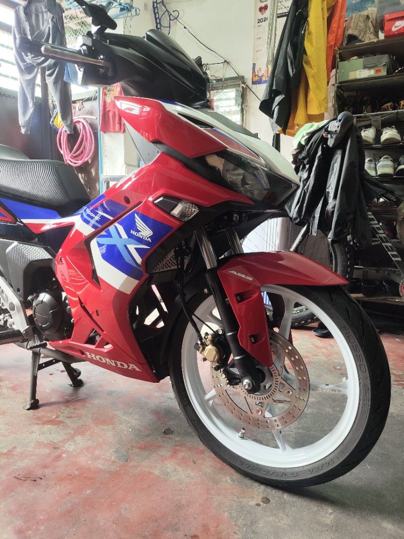 Honda Winner X 150 Abs Racing (Category: Motorbikes for Sale) located in Manila. Submitted by danndimes (Listing ID 1395750797, Image 2). Description: Honda winner x Abs Racing Swap to your Aerox abs or nmax abs Original Docs / OR/CR 2 REMOTE KEY 2 EMERGENCY KEY 2 RED CODE - Ready to Transfer - First Owner - Cash Receipt ( 137k ) - LTO Plate Number Reg till 2027 ( 3YRS REG ) - 17k ODOMETER READING Upgraded Worth 45k MDL senlo plus Radiator Cover 