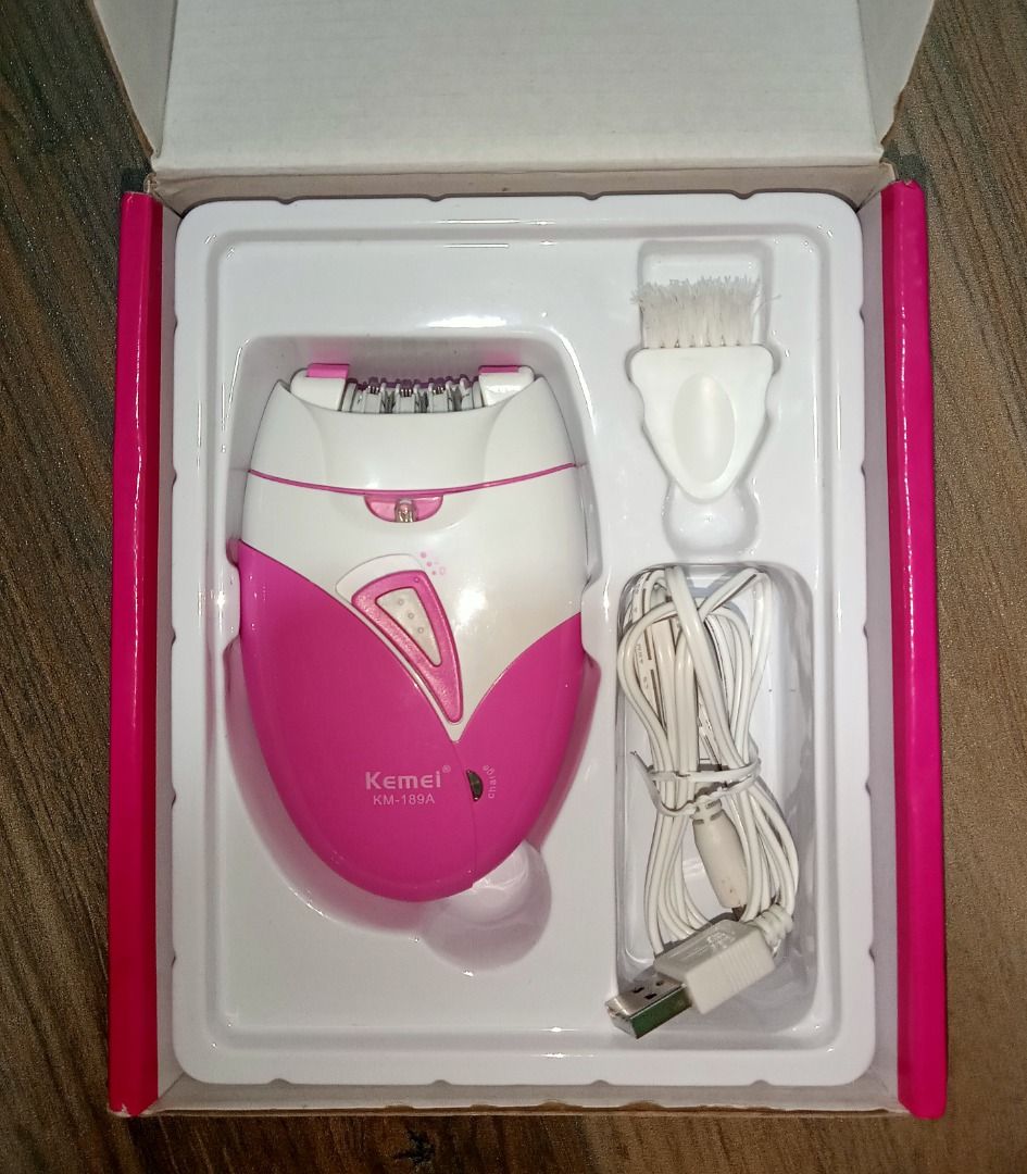 Kemei KM-189A Epilator (Category: Hair Removal) located in Marikina City. Submitted by songsongxzs (Listing ID 1395862381, Image 3). Description: ‼️KEMEI EPILATOR HAIR REMOVAL FOR SALE‼️ (Used but not abused) RFS: No longer used, hindi na prefer gamitin DESCRIPTION: - Good as new (6 times lang nagamit) - Kemei KM-189A Epilator for hair removal - Features MS charging - Two speed settings - Includes a shave wool implement - Active massaging system 