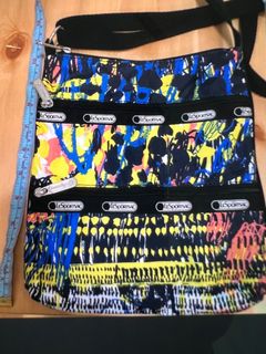 LeSportsac 彩色斜挎包64200821480834110