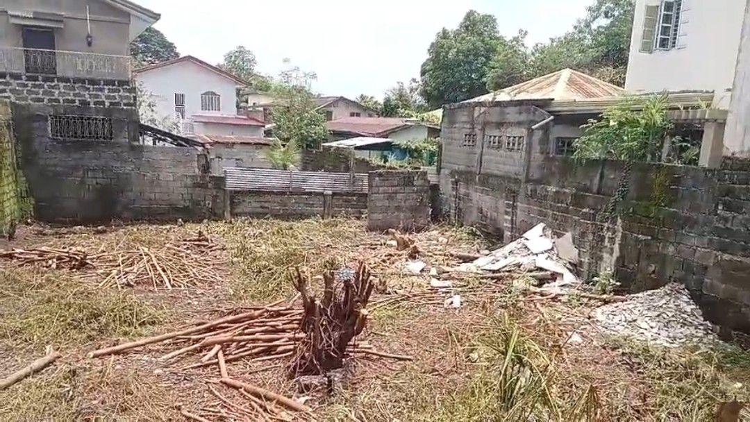 LOT FOR SALE!!! (Category: Lot) located in Las Pinas. Submitted by tessanavarro (Listing ID 1395905945, Image 2). Description: LOCATION: Brgy Cadre, Bayambang, Pangasinan 305 sqm Clean title Amilyar up to date Slightly negotiable.