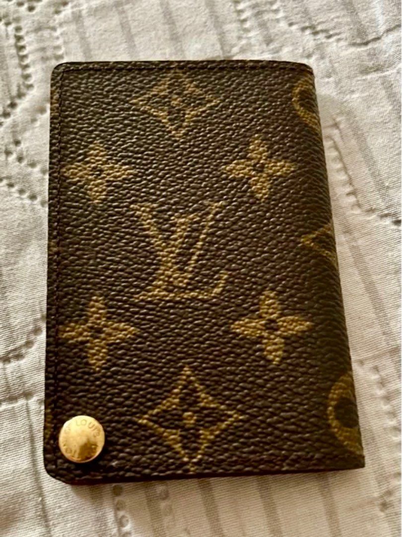 Louis Vuitton Card Holder (Category: Luxury Bags & Wallets) located in Quezon City. Submitted by asiaco (Listing ID 1395766609, Image 3). Description: Authentic Louis Vuitton card holder in the classic Monogram canvas. Features multiple card slots , Made in France. The interior is lined with a brown leather. The card holder is compact and ideal for carrying essential cards. .