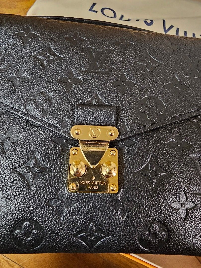 Louis Vuitton Pochette Metis Empreinte (Category: Luxury Bags & Wallets) located in Dasmarinas. Submitted by ramyeong (Listing ID 1395816177, Image 2). Description: Louis Vuitton Pochette Metis Empreinte Complete with Box, Dust Bag and Receipt Authentic Bought in LV Yokohama Japan Used less than 10x with Havre de Luxe Hardware Protectors Can do meetup around Alabang RFS: prefer smaller bags.