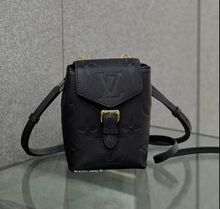 (Category: ) located in . Submitted by neverfull_luxury_sg (Listing ID 1395850056, Image 1). Description: .