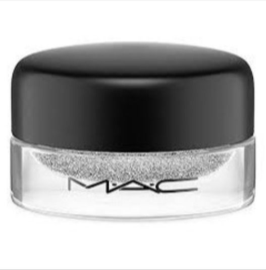 Mac Silver Screen Pro Longerwear Paint Pot 5g (Category: Makeup) located in Manila. Submitted by memorylanestore (Listing ID 1395819652, Image 1). Description: Mac Silver Screen Pro Longerwear Paint Pot 5g is a slightly cool-toned, light silver with a sparkle finish. It is a permanent eyeshadow Use Once..