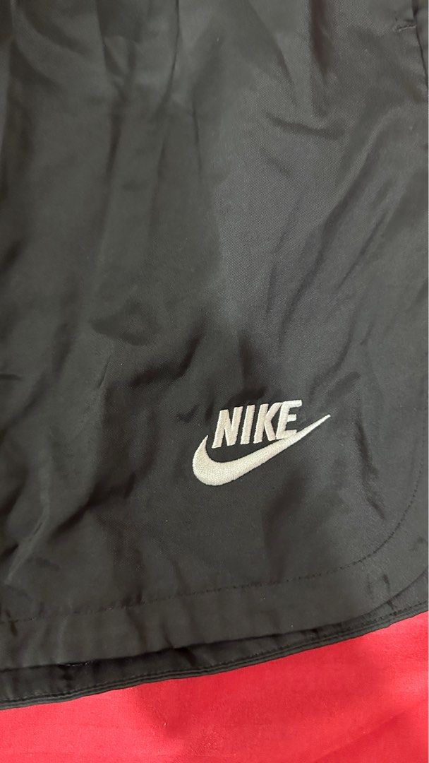Nike Black Shorts XL (Category: Shorts) located in Quezon City. Submitted by seedfree (Listing ID 1395837980, Image 3). Description: - Black Nike shorts - Size: XL - Elastic waistband with drawstring - Nike logo detail - Back pocket Negotiable .