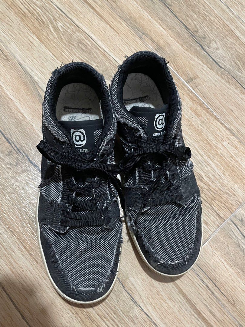 Nike SB Dunk Low Elite X Mediacom Bearbrick (Category: Sneakers) located in San Carlos. Submitted by kedecop (Listing ID 1395748212, Image 2). Description: no issues need clean only .