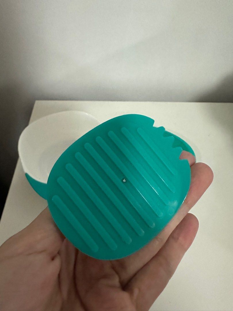 OXO Tot Feeding Bowl Set (Category: Weaning & Toddler Feeding) located in Taguig. Submitted by pre.by.k (Listing ID 1395864666, Image 3). Description: - OXO Tot feeding set - used a few times only - Includes: - Bowl with non-slip base - Lid - Food masher - Food storage container - ideal to bring when eating out.