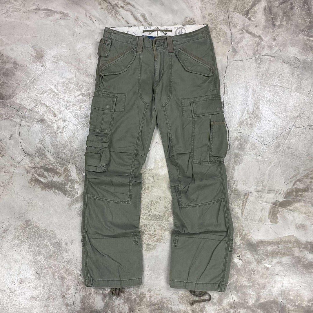 Polo Ralph Lauren Herringbone Cargo Pants (Category: Trousers) located in Baguio. Submitted by archival.store (Listing ID 1395903877, Image 1). Description: Size Tagged:33/32 Condition:Great Waist:35 Length:42 Thighs:12.5 Opening:9.