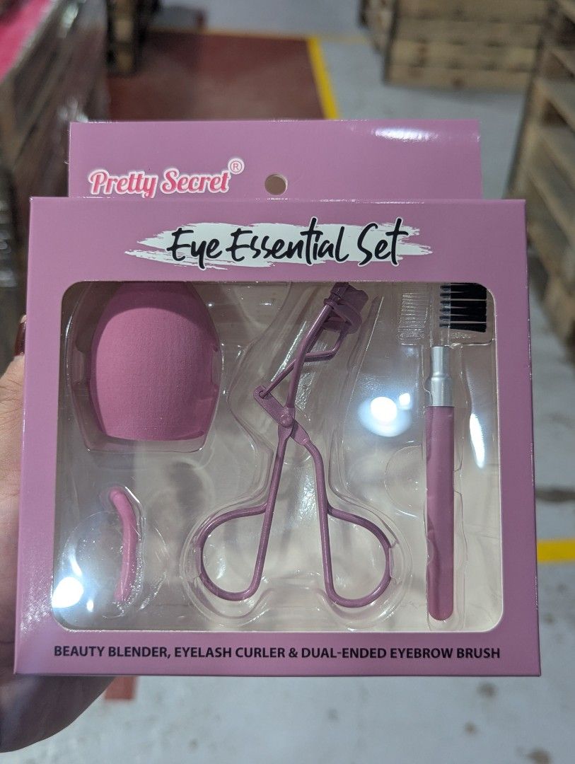 Pretty Secret Eye Essential Set (Category: Makeup) located in Malabon City. Submitted by ph_ohkaye (Listing ID 1395761018, Image 2). Description: - Pretty Secret Eye Essential Set - Includes: Eyelash curler, beauty blender, and dual-ended eyebrow brush - Eyelash curler: Designed for all eye shapes - Beauty blender: Ideal for foundation, concealer, and liquid/cream products - Elevate your makeup routine! - Perfect for gift .