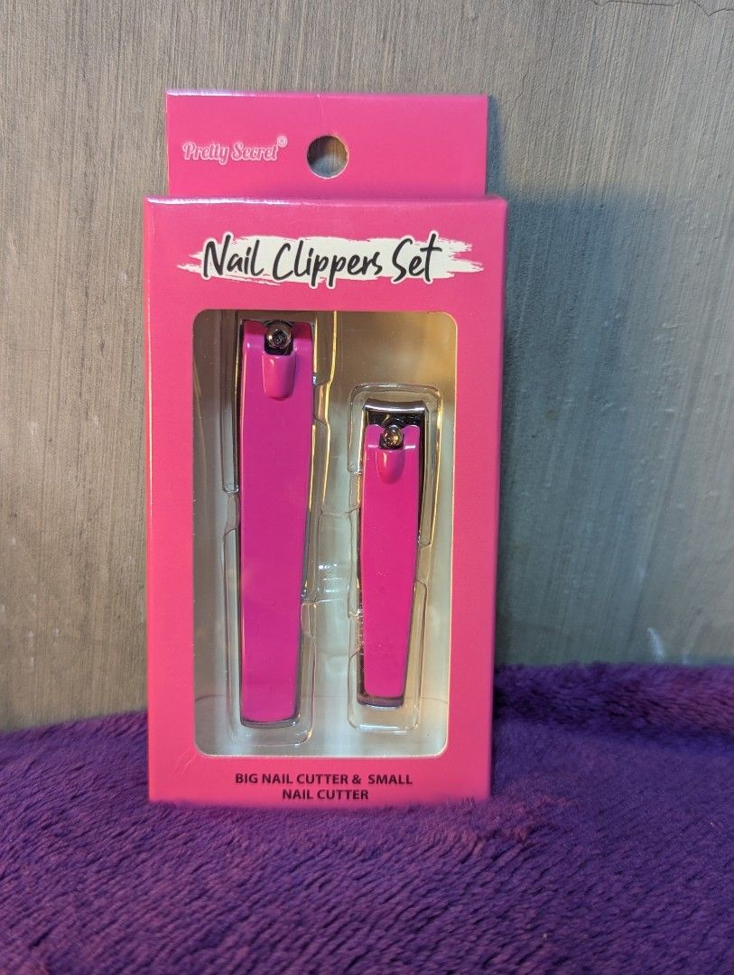 Pretty Secret Nail Clippers Set (Category: Hands & Nails) located in Malabon City. Submitted by ph_ohkaye (Listing ID 1395861443, Image 1). Description: - cute packaging perfect gift for Kikay - Pretty Secret Nail Clippers Set - Includes two sizes: large for toenails, small for fingernails - Durable and sharp - Easy to use - For external use only - Store in a clean, dry place.