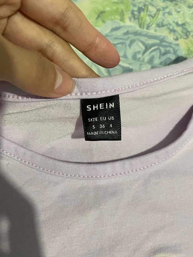Shein crop tee (Category: Shirts) located in Valenzuela. Submitted by riri_21 (Listing ID 1395813939, Image 2). Description: used once only xs-small shein brand .