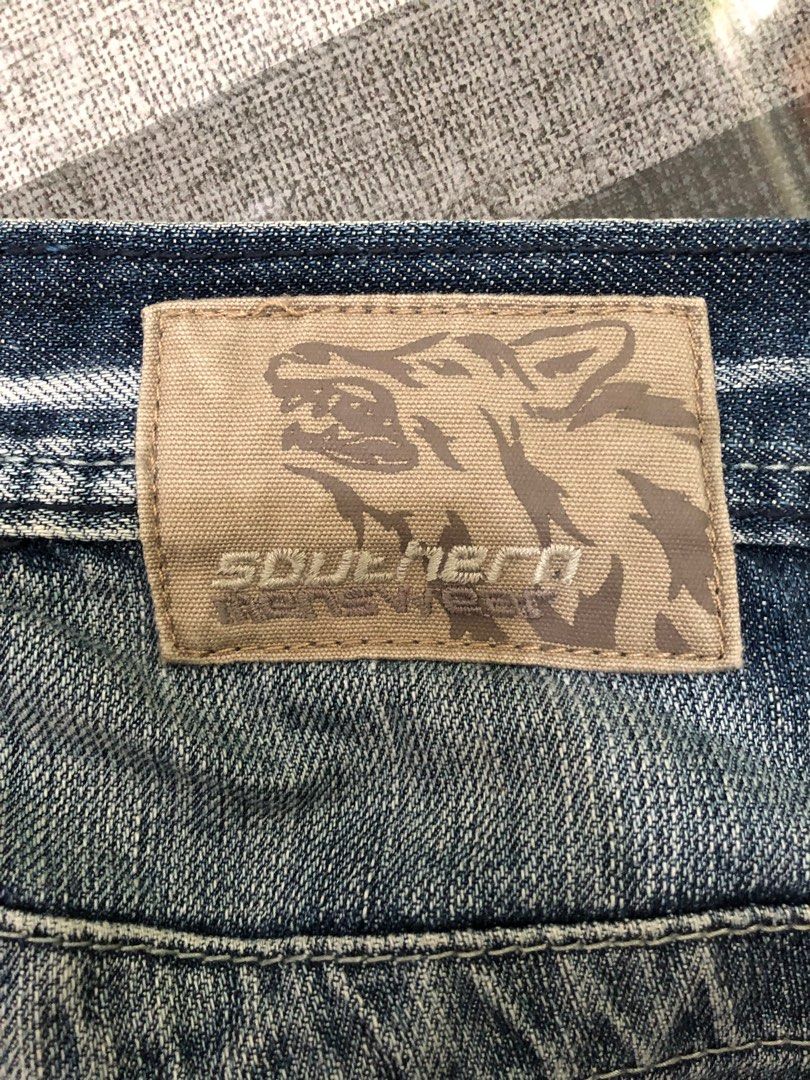 Southern Honeywear Jeans (Category: Jeans) located in Manila. Submitted by slickiest_source (Listing ID 1395776440, Image 3). Description: Southern Honeywear denim BAGGY PM FOR MORE INFO AND PRICES JNT SHIP ONLY📦 MOP GCASH📱 +SHIP 📦 LOC PAETE LAGUNA📍.