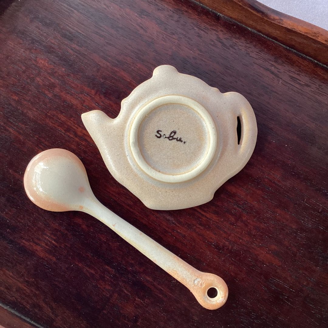 Stoneware Tea Bag Holder and Teaspoon Set; signed (Category: Coffee & Tea Tableware) located in Davao. Submitted by eclectic1925 (Listing ID 1395859728, Image 2). Description: Php220 Stoneware Tea Bag Holder and Teaspoon Set; signed T-bag holder L: 3.5 inches W: 2.9 inches Teaspoon L: 4.6 inches W: 1.2 inches Please REVIEW PHOTOS First to pay .