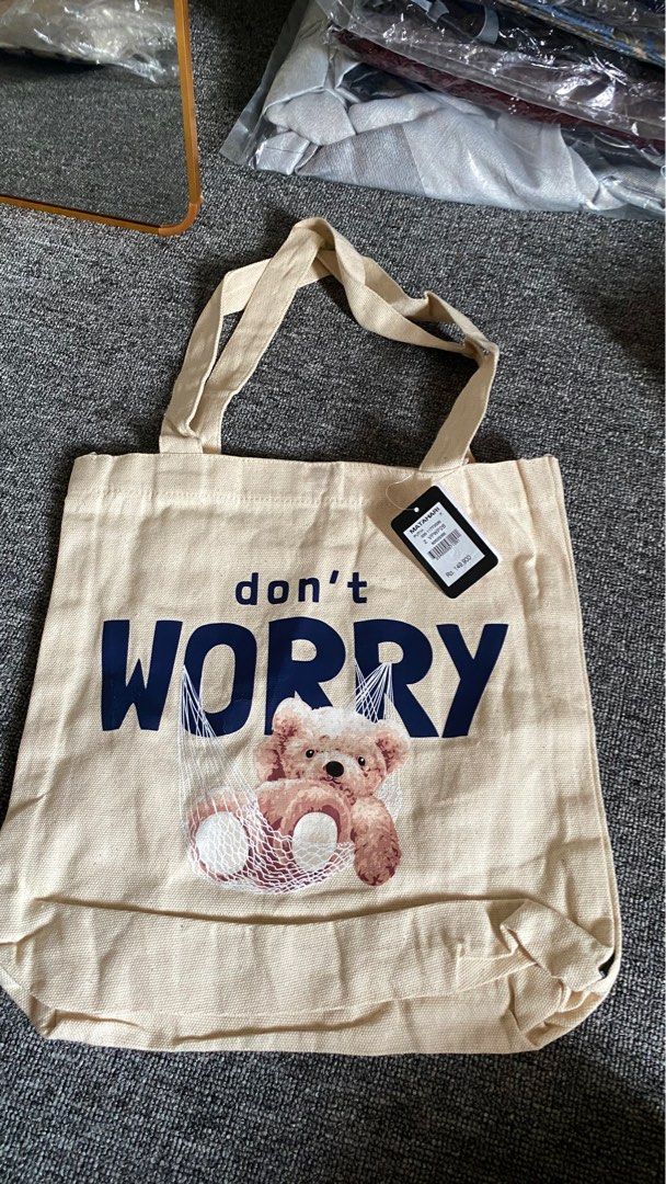 Tas totebag matahari // tas belanja // tas kuliah //tas wanita (Kategori: Tas & Dompet Wanita) berada di Jakarta Pusat. Dikirim oleh koleksi.iffa (ID iklan 1395814126, Gambar 2). Deskripsi: Totebag matahari original masih baru Masih ada tag dan harga Lok jakbar Bisa nego yaa.