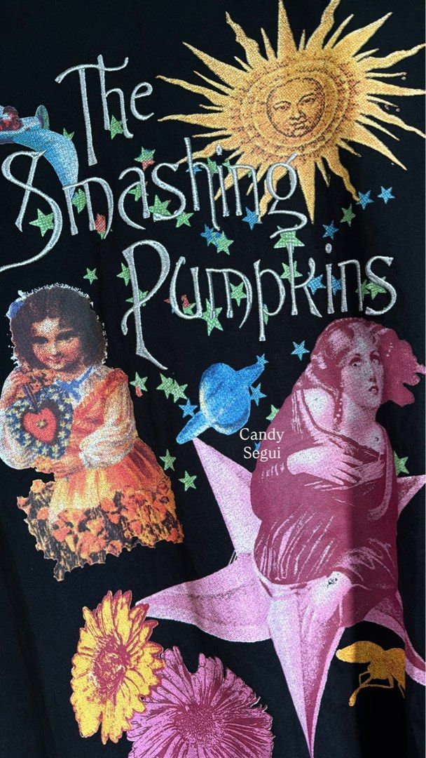 THE SMASHING PUMPKINS (Category: Tshirts & Polo Shirts ) located in Manila. Submitted by handpickedshirts (Listing ID 1395803444, Image 2). Description: Brand new with unnoticeable mending Solid black No backprint (Small) Approx L27in W20.5in laid flat (Medium) approx L27.5in W22.5in laid flat ❌.