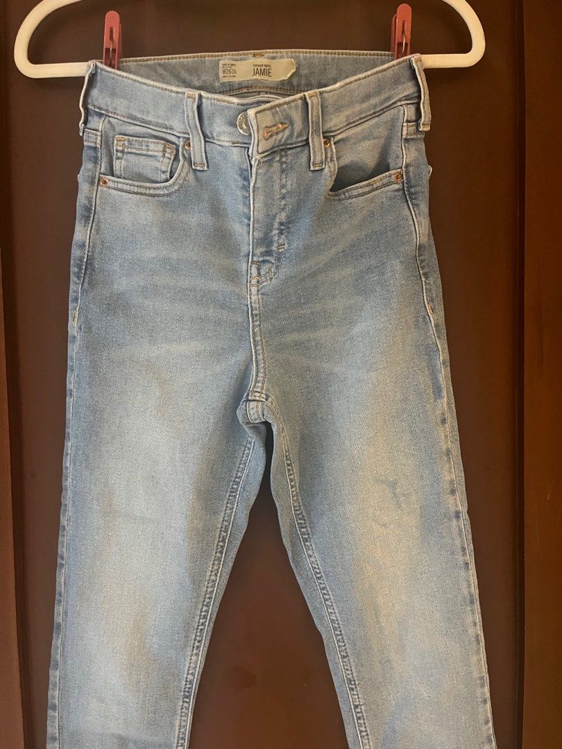 topshop jamie (Category: Jeans) located in Quezon City. Submitted by donanuts (Listing ID 1395788552, Image 2). Description: lp: 200 W26L30.