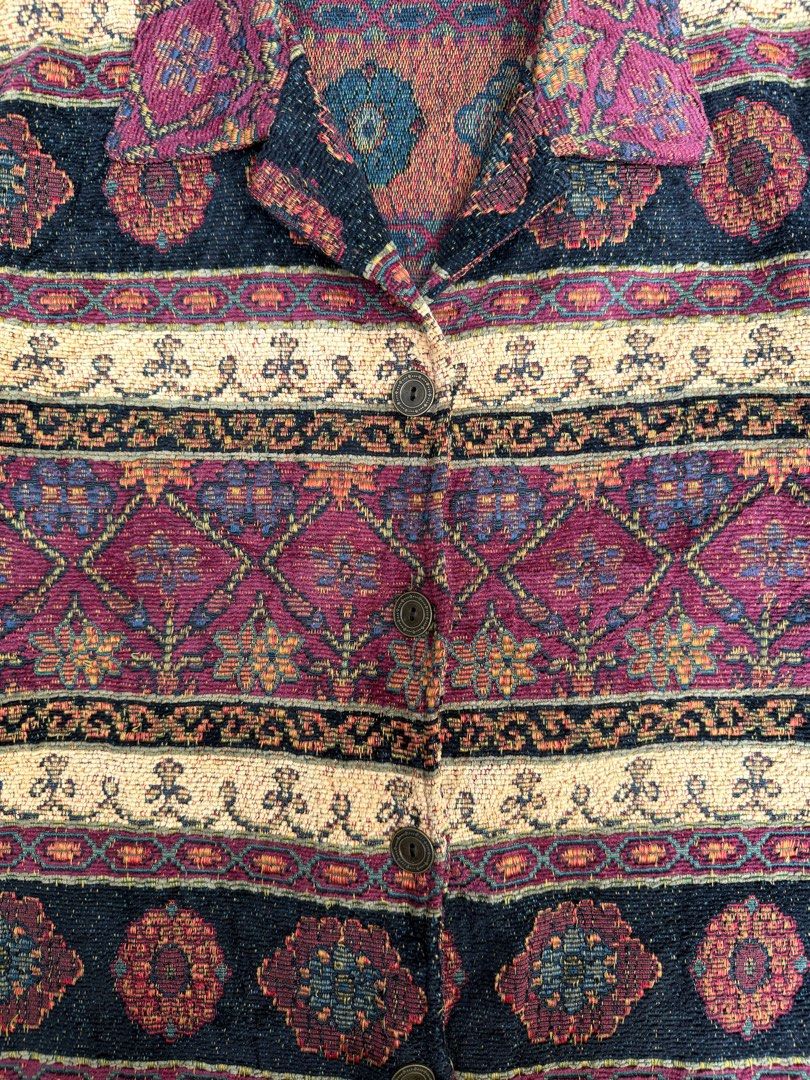 Vintage Carol Anderson Tapestry Jacket (Category: Coats, Jackets and Outerwear) located in Quezon City. Submitted by though.bare (Listing ID 1395806303, Image 3). Description: Fits on M-L for Men In good condition, no major issues. Width : 22" Length : 25" Sleeve : 23.5" Shoulder : 17" Listings not marked sold/reserved are available for purchase Feel free to send me a DM for inquiries! Payment thru GCash/Maya only These are preloved/used items, m