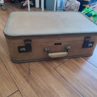 (Category: ) located in . Submitted by mini.max (Listing ID 1395786389, Image 1). Description: .