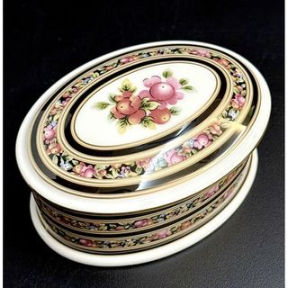 (Category: ) located in . Submitted by fineporcelain (Listing ID 1395801357, Image 1). Description: .