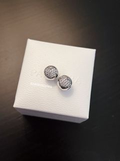 (Category: ) located in . Submitted by Axaxessories (Listing ID 1397566611, Image 1). Description: .