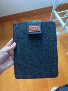 灰色平板電腦保護套