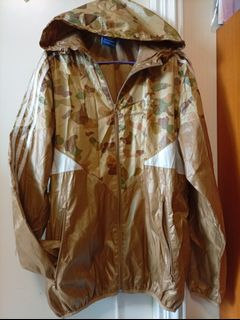 Adidas 迷彩外套 - 尺寸 M64218033300482110