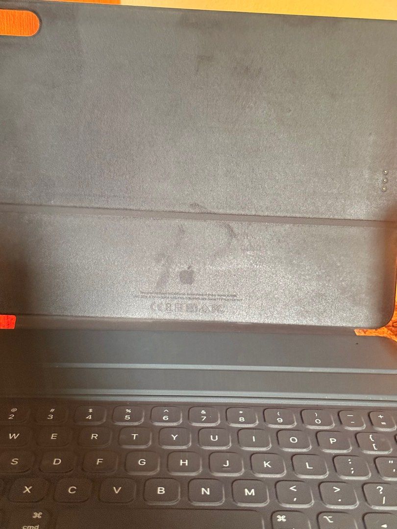 Apple Smart Keyboard Folio Authentic (Category: Cases & Sleeves) located in Dasmarinas. Submitted by smsebtian (Listing ID 1397472563, Image 2). Description: Selling my Apple Smart Keyboard for P2,500 Magnetic; attaches to three magnetic contacts (no charging or pairing required) Compatible for iPad Pro 11” 1st, 2nd and 3rd Gen, iPad Air 4th and 5th gen. Rfs: Extra Keyboard.