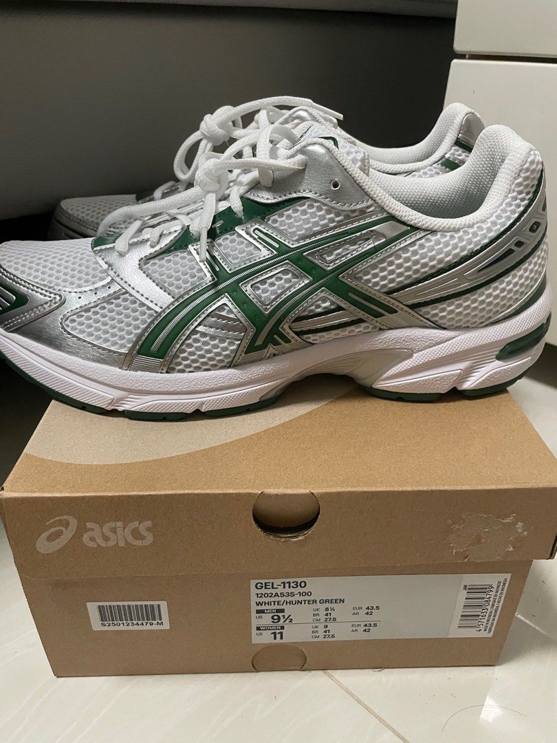 Asics GEL-1130 White/Hunter Green Sneakers - Size 9.5 (Category: Sneakers) located in Singapore. Submitted by zhenf (Listing ID 1397569225, Image 1). Description: - Asics GEL-1130 sneakers - Color: White and hunter green - Condition: Excellent - Size: 9.5 - Includes original box - Suitable for everyday wear and athletic activities - Mint condition - Never worn before RFS: Wanted different colour.