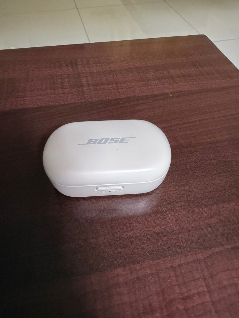 Bose QuietComfort Earbuds (2020) – Charging Case Only
