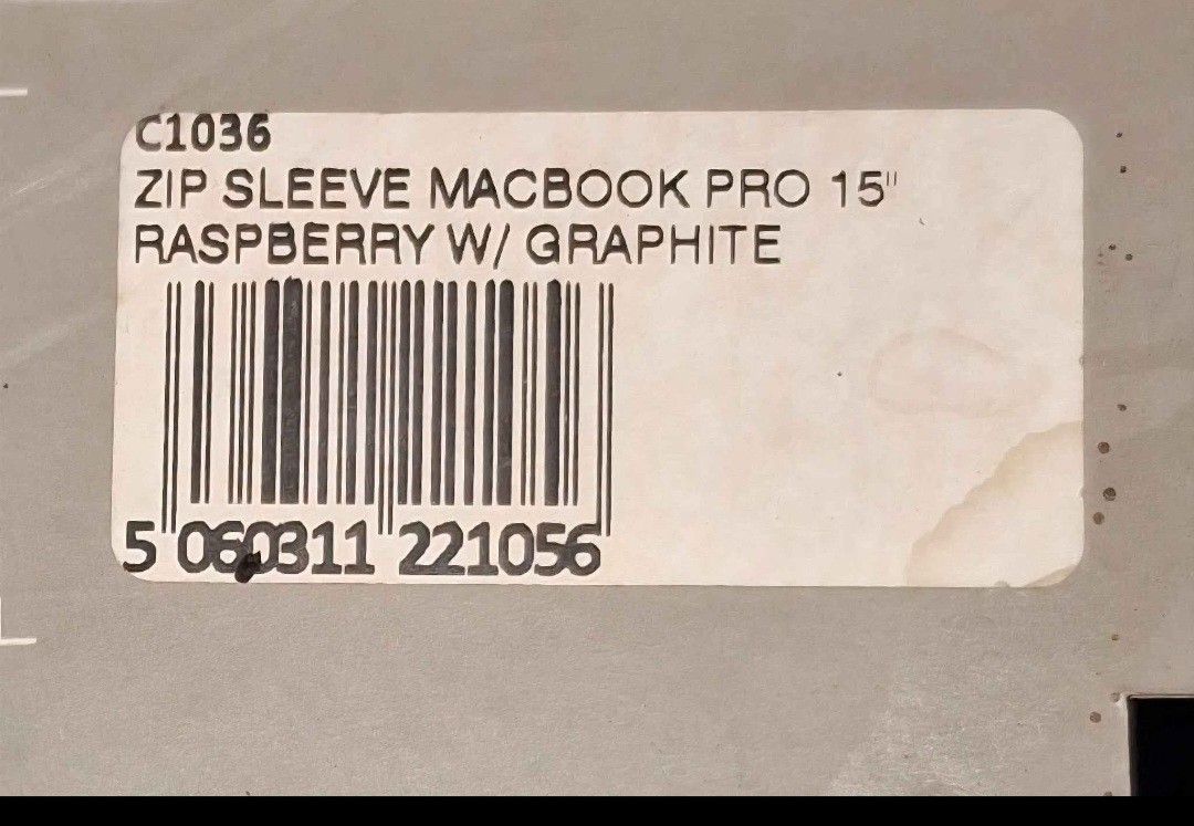 C9 Neoprene Zip Sleeve Macbook Pro 15" Raspberry Graphite (Category: Laptop Bags & Sleeves) located in Makati City. Submitted by miracleanne (Listing ID 1397446243, Image 1). Description: - Macbook Pro 15" zip sleeve - Color: Raspberry and graphite - Product code: C1036 - Provides stylish protection - Perfect accessory for your Macbook Pro.