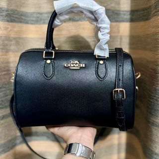 (Category: ) located in . Submitted by mimilsfinds (Listing ID 1397560283, Image 1). Description: .