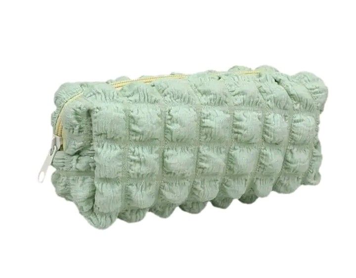 Classy Bubble Pouch (Category: Makeup) located in Quezon City. Submitted by floreskari78555 (Listing ID 1397459339, Image 3). Description: Classy Bubble Pouch Good as Make Up Pouch Pencil Case Hygiene Kit Best for Birthday/Corporate Giveaways, Freebies and PR Kits Minimum of 50pcs to 3,000pcs Available onhand assorted colors DM TO ORDER ❤️.