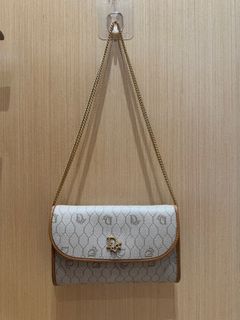 （分類：）位於 。 由 ccphk2023 提交（商品編號 1390908420，圖片 1）。簡介： 。
