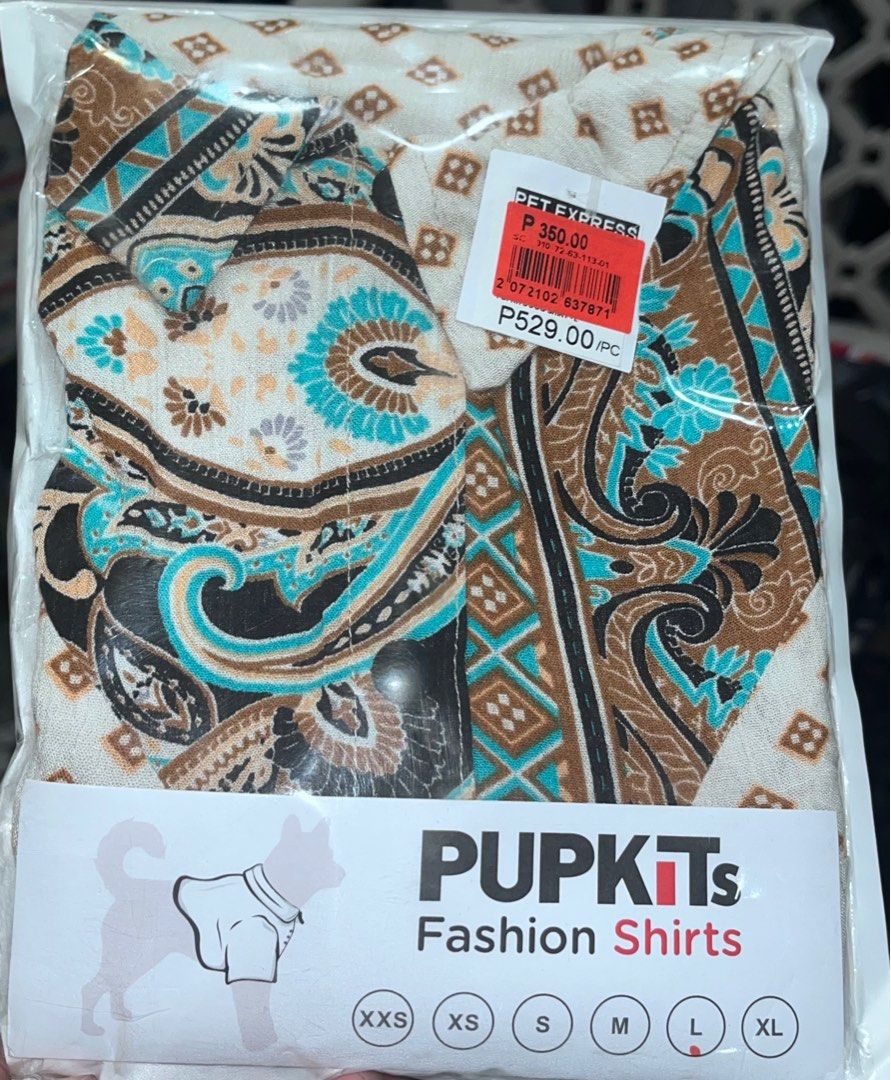 Dog clothes (Category: Homes & Other Pet Accessories) located in Taytay. Submitted by miriel.page (Listing ID 1397450245, Image 2). Description: Shirt for dogs Iba iba price pm na lang kayo Brand new No issue Taytay loc .
