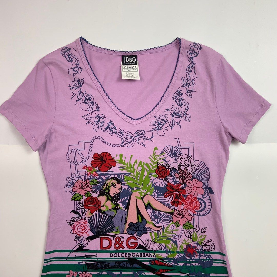 Dolce & Gabbana D&G Floral Blouse (Category: Luxury Apparel) located in Cebu City. Submitted by devourapparel.ph (Listing ID 1397506154, Image 2). Description: WTS! Dolce & Gabbana D&G Floral Blouse - Authentic - Dimes: 17x23 - Color rate: 10/10 - Like new condition - No issue Price: 1,300.