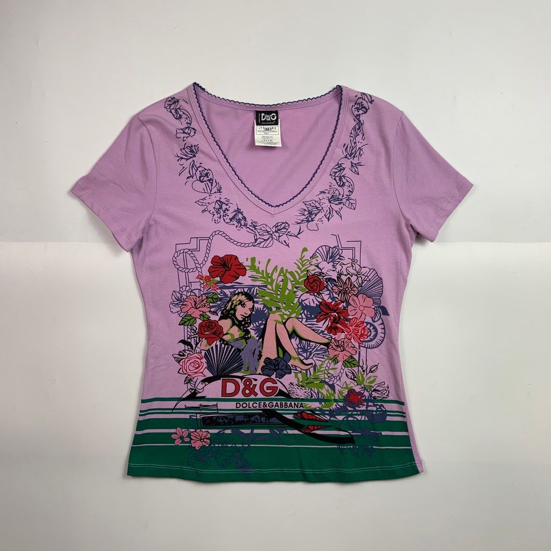 Dolce & Gabbana D&G Floral Blouse (Category: Luxury Apparel) located in Cebu City. Submitted by devourapparel.ph (Listing ID 1397506154, Image 1). Description: WTS! Dolce & Gabbana D&G Floral Blouse - Authentic - Dimes: 17x23 - Color rate: 10/10 - Like new condition - No issue Price: 1,300.