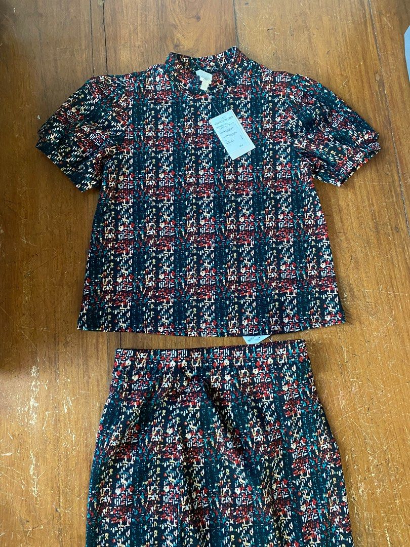 Everleigh terno (brand new with tag) (Category: Sets or Coordinates) located in Muntinlupa City. Submitted by mascloset (Listing ID 1397500619, Image 1). Description: RFS: decluttering.