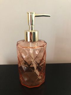 (Category: ) located in . Submitted by parrot001 (Listing ID 1397450068, Image 1). Description: .