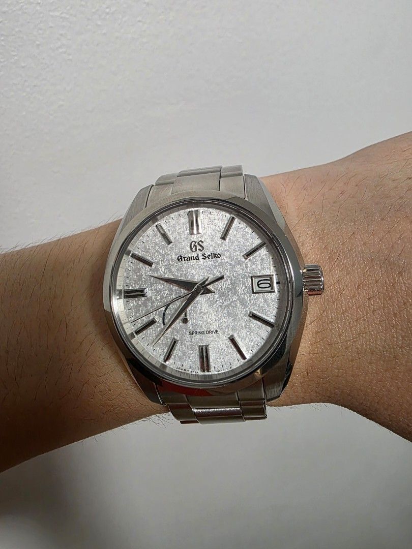 Grand Seiko SBGA465 "Snowflake" Dial - Spring Drive (Category: Luxury Watches) located in Makati City. Submitted by ela012 (Listing ID 1397452538, Image 3). Description: Grand Seiko SBGA465 "Snowflake" Dial - Spring Drive 10/10 2025 Model Steel Complete set Below Mall SRP.