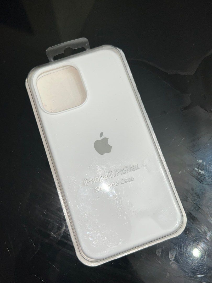 iPhone 13 Pro Max Silicone Case (Category: Cases & Sleeves) located in Makati City. Submitted by i_declutter.mnl (Listing ID 1397525001, Image 2). Description: white no issues.