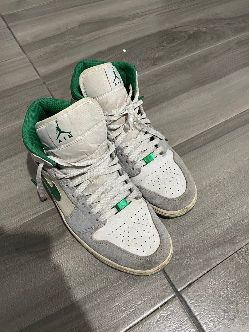 Jordan 1 Mid Grey Green (Category: Sneakers) located in Manila. Submitted by _jerome (Listing ID 1397513721, Image 3). Description: Jordan 1 Mid Grey Green Size US 9 Bought it way back 2021 from Yolo Mnl Rfs: i don’t use it anymore Need cleaning, comes with box.