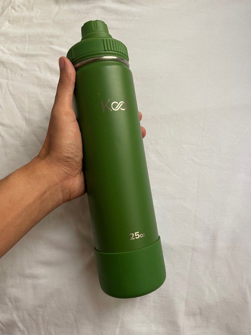 Kool insulated tumbler 25oz (Category: Water Bottles & Tumblers) located in Cebu City. Submitted by lanssivan (Listing ID 1397438161, Image 3). Description: Rfs got a lot of tumblers already No scratches no dents 25oz Comes with boot Insulated.