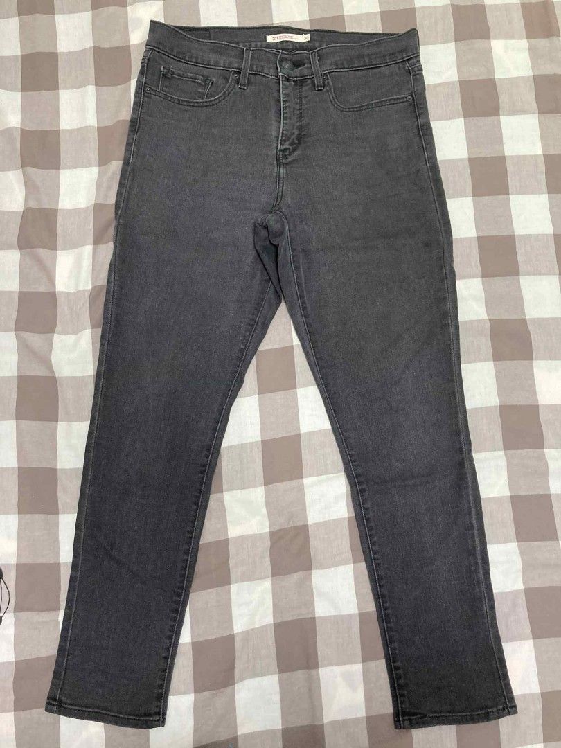 Levi's 711 Skinny Jeans - Gray (Category: Jeans) located in Taguig. Submitted by koleksyon (Listing ID 1397455178, Image 1). Description: - Levi's 311 Skinny Jeans - Filiforme Moulant - Color: gray black - Size: W 32-34 L 38 - Style: Shaping Skinny fit - Highwaist .