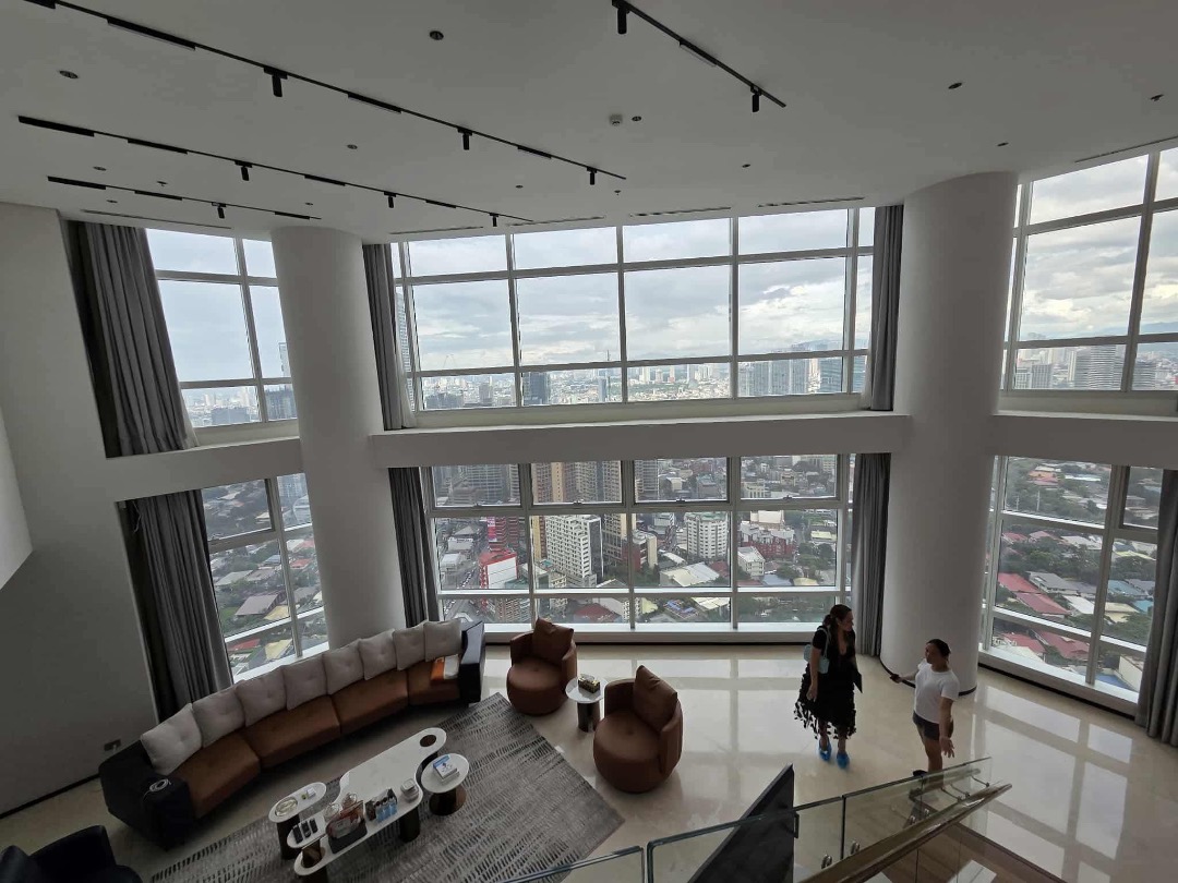 View of LM - FOR SALE: Beautiful 3 Bedroom Bi-Level Penthouse Unit in Two Roxas ...