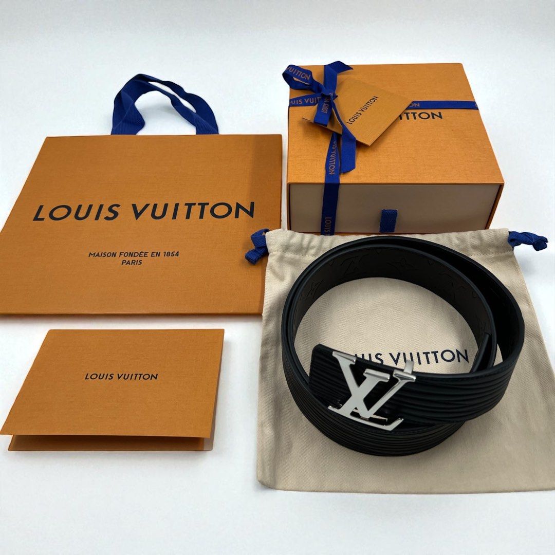⚜️Louis Vuitton LV initiales Reversible belt (Category: Luxury Accessories) located in Makati City. Submitted by 90sangel (Listing ID 1397573937, Image 3). Description: •Item: Louis Vuitton - Initials 40mm Reversible belt black 🖤🩶 •Size: 85-110cm •Condition: Gently Used, Good as New! Comes complete, giftable! *Sold out online! :) Rare and hard to get ~ unisex! .