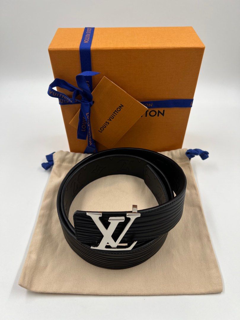 ⚜️Louis Vuitton LV initiales Reversible belt (Category: Luxury Accessories) located in Makati City. Submitted by 90sangel (Listing ID 1397573937, Image 2). Description: •Item: Louis Vuitton - Initials 40mm Reversible belt black 🖤🩶 •Size: 85-110cm •Condition: Gently Used, Good as New! Comes complete, giftable! *Sold out online! :) Rare and hard to get ~ unisex! .
