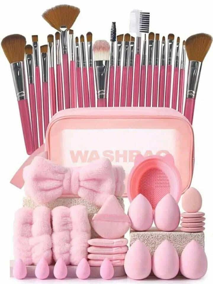 Makeup Brush Set with Wash Bag (Category: Makeup) located in Manila. Submitted by katrinasfa27852 (Listing ID 1397584005, Image 1). Description: - Complete makeup brush set - Includes fan, eyebrow, and blending brushes - Comes with wash bag, headband, sponges, and cleaning tool - Available in multiple colors - Ideal for foundation, eyeshadow, and more - Suitable for beginners and pros.